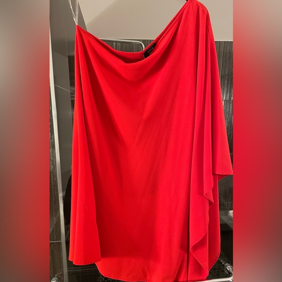 Vici Bestseller! Side to side one shoulder statement dress in RED - Picture 3 of 7